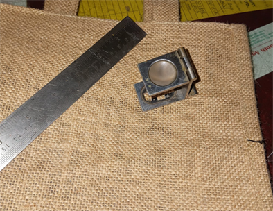 Folding Magnifying Jute cotton Tester Pick Glass with Scale for Thread Counting etc.